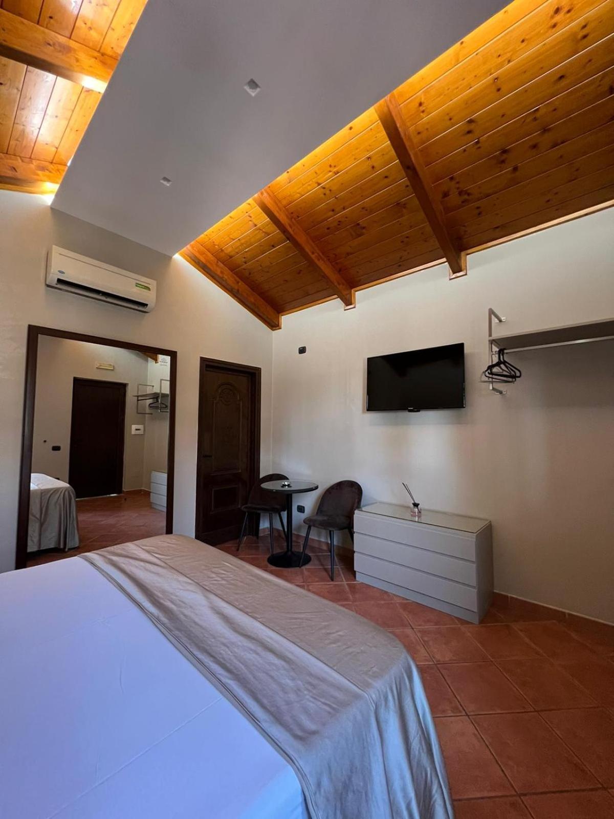 Hotel 2000 Giugliano In Campania Ngoại thất bức ảnh